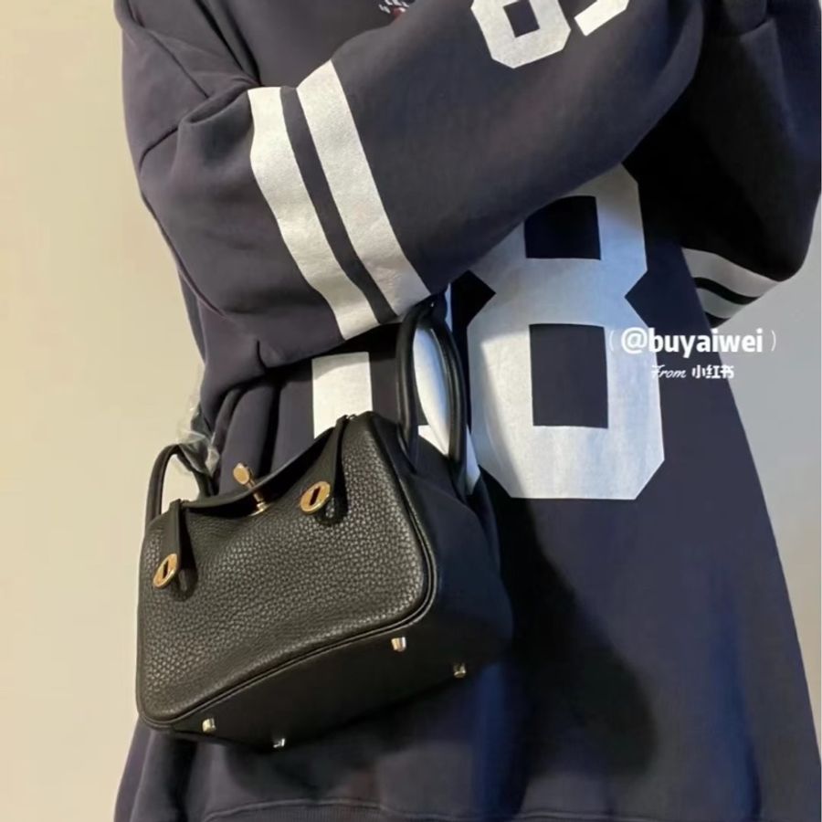愛馬仕 Hermès mini lindy 一代 黑色金釦-17