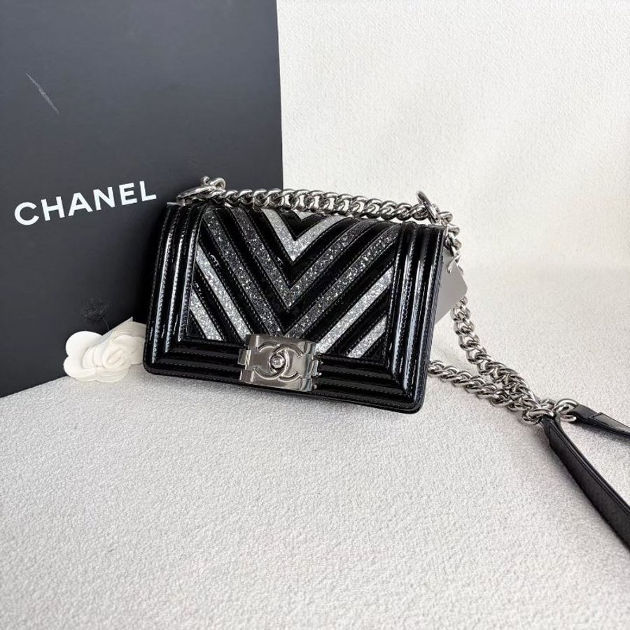 Chanel 亮片拼漆皮V紋Leboy小號 黑銀 20*13*5.5 98新配件塵袋-5