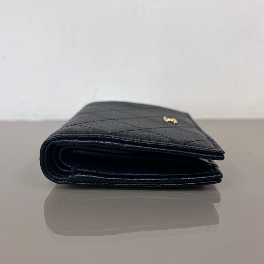 Chanel黑山羊皮菱格金釦內零錢袋4卡對釦短夾-3