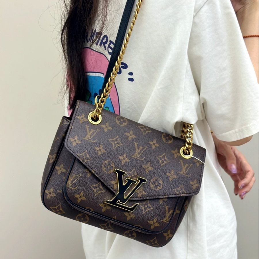 LV 芯片款 老花 PASSY-3