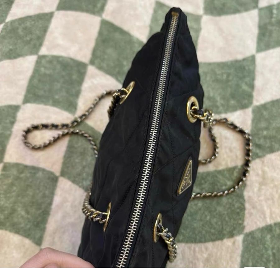 Prada/普拉達 降落傘鏈條單肩包黑色 金扣-8
