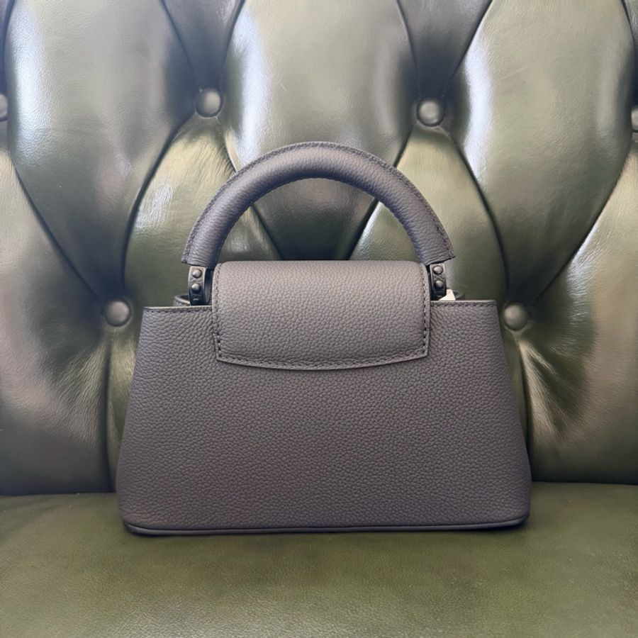 LOUIS VUITTON CapucinesLV 卡普辛 新款橫版迷你全黑-1