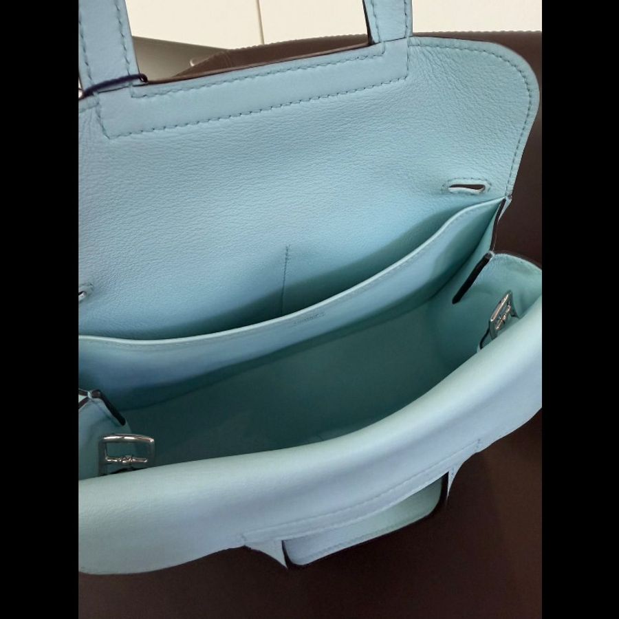 Hermes Halzan mini
U2微風蓝-15