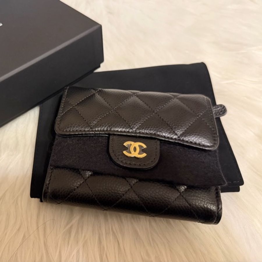 Chanel 黑色荔枝牛皮三折短夾-9
