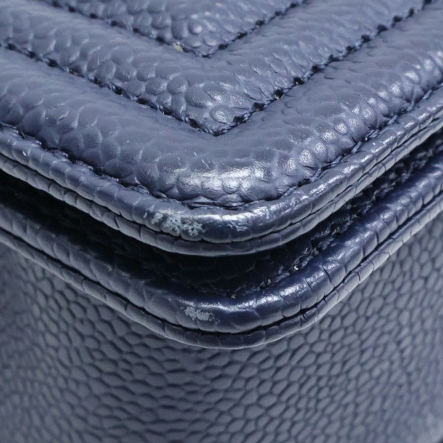 藍色 山型壓紋 牛皮 Boy 20 鍊帶 肩背包 銀釦【CHANEL 香奈兒】 A67085-10