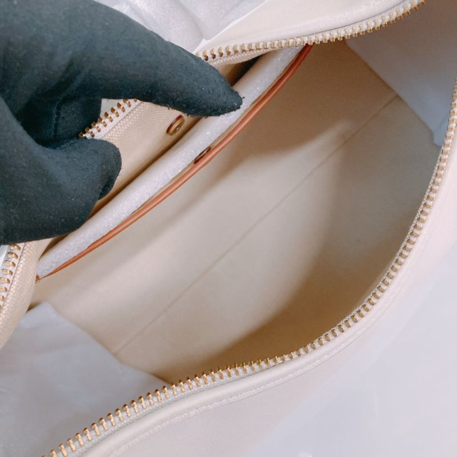 MS0659 Coach 蔻馳 腋下 兩用 包包 牛皮 月光色 Juliet Shoulder Bag Calfskin Moonlight-13