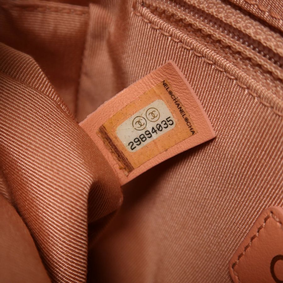 CHANEL 牛皮皮革Camera Shoulder Bag金扣鏈帶肩背袋-7