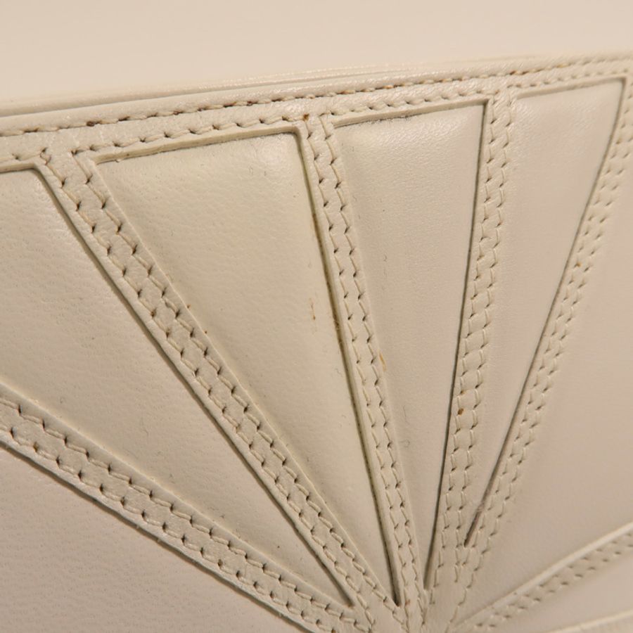 CHANEL 牛皮皮革Clutch Bag銀扣手拿包-15