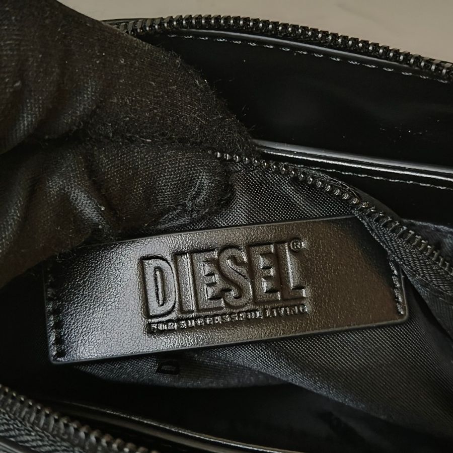【全新】㊣✨Diesel✨(附防塵袋)黑色 烤漆 D字 潮流 Y2K 相機包 肩背包 斜背包/二手精品/二手包/保證正品-26