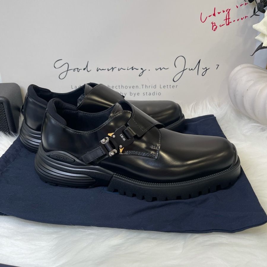 Dior 插銷扣黑色皮鞋-3