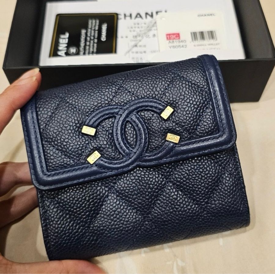 Chanel 藍金荔枝三折短夾(大全配)-5