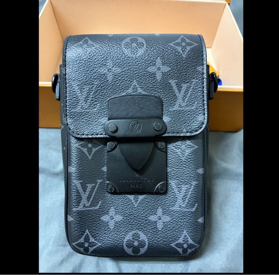 Lv s-lock黑色老花側背包-6