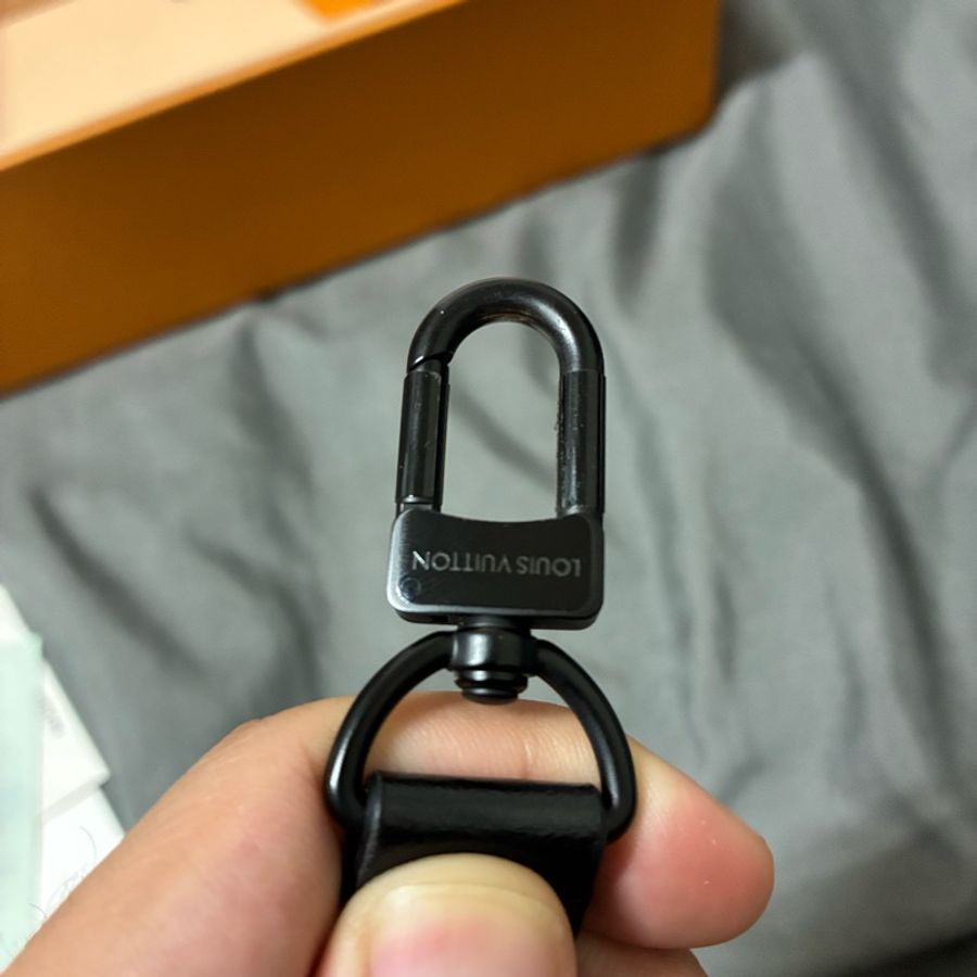 Lv s-lock黑色老花側背包-16