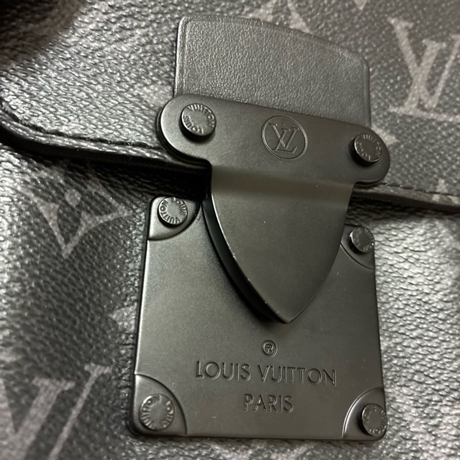 Lv s-lock黑色老花側背包-21