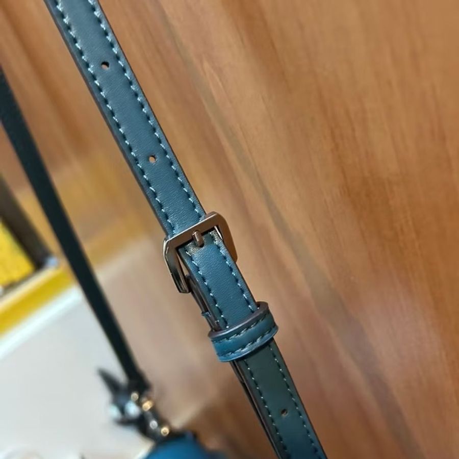 Charles & Keith 小ck 藏青藍兩用多功能肩背包-18