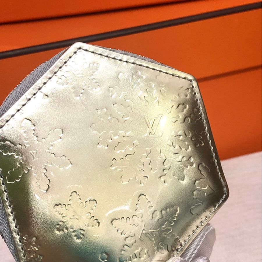 Lv雪花六角零钱包-1