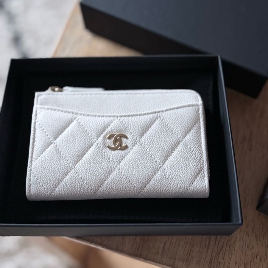 Chanel 白色L型拉鏈卡夾零錢包 全新全配-0