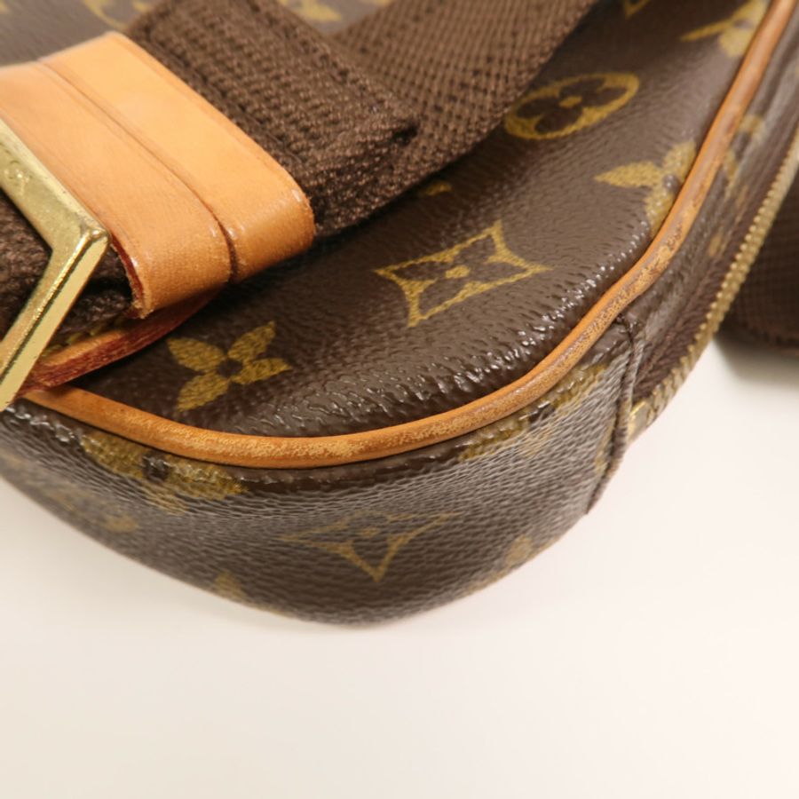 LOUIS VUITTON Monogram Pochette Gange金扣肩背袋-11