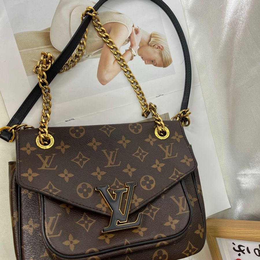 LV路易威登-Passy棕色老花塗層帆布黑色琺瑯金扣郵差包 老花-4