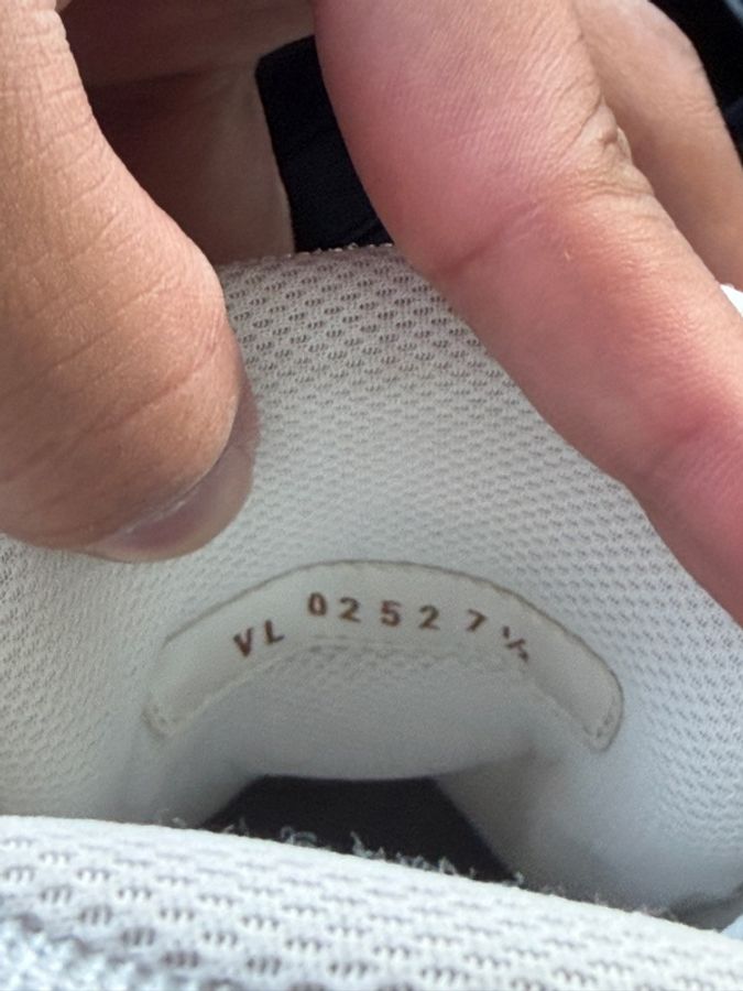 Louis Vuitton Trainer 牛仔藍 商品如圖 7.5-7