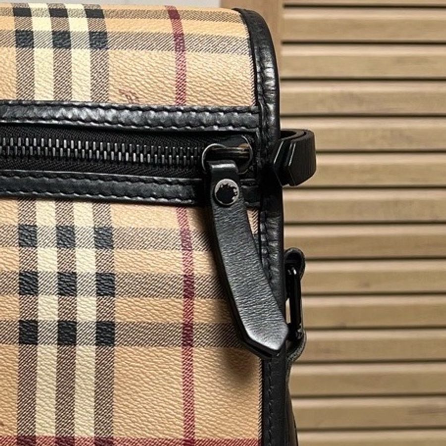 Burberry博柏利 格紋男款郵差包 單肩斜挎包 🈚附件-7