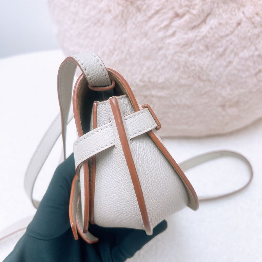 Loewe gate dual mini 淺米色-7