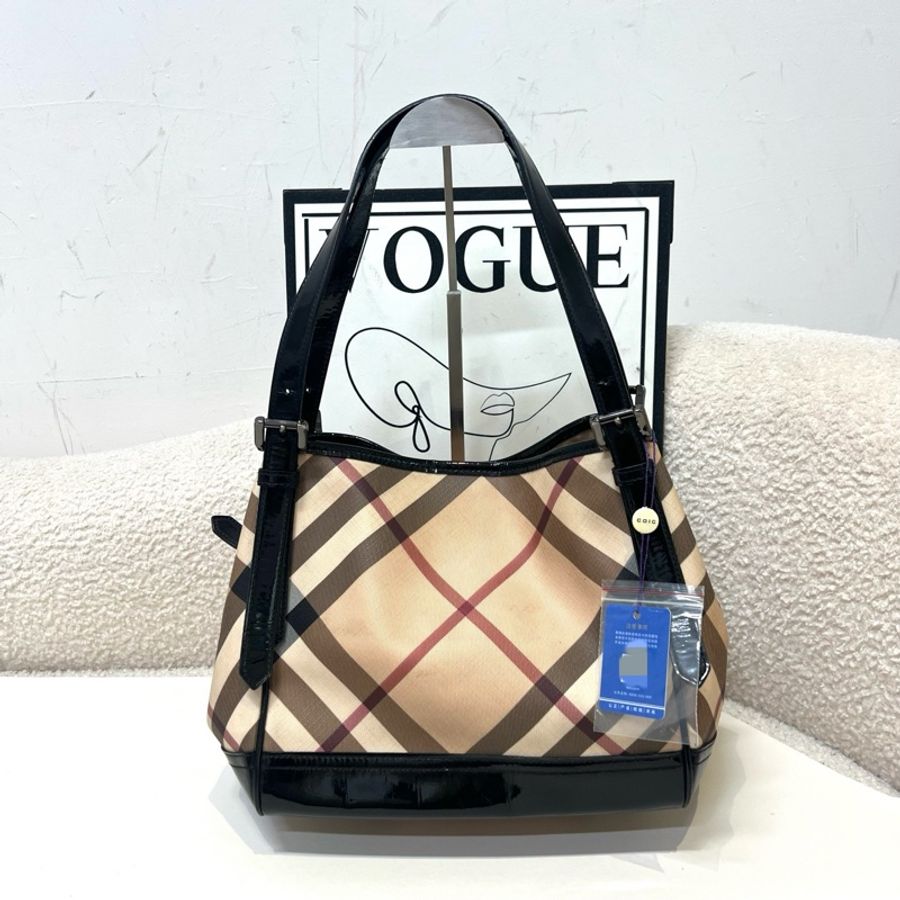 Burberry/博柏利  黑色漆皮拼格紋手提包-0