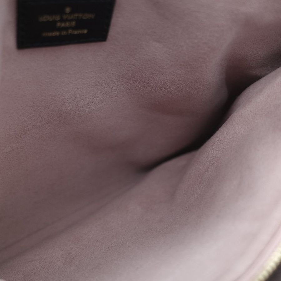 Louis Vuitton 路易威登 Coussin PM 黑色 羊皮 金鍊 帆布肩帶 鏈條肩帶 單肩包 斜挎包-17