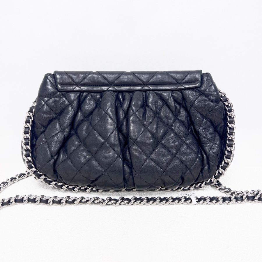 Chanel • 稀有黑銀牛皮滾邊鏈條南瓜包-3