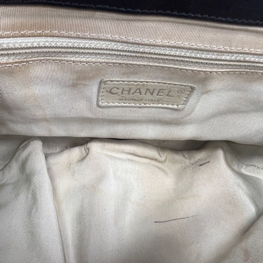 Chanel • 稀有黑銀牛皮滾邊鏈條南瓜包-4