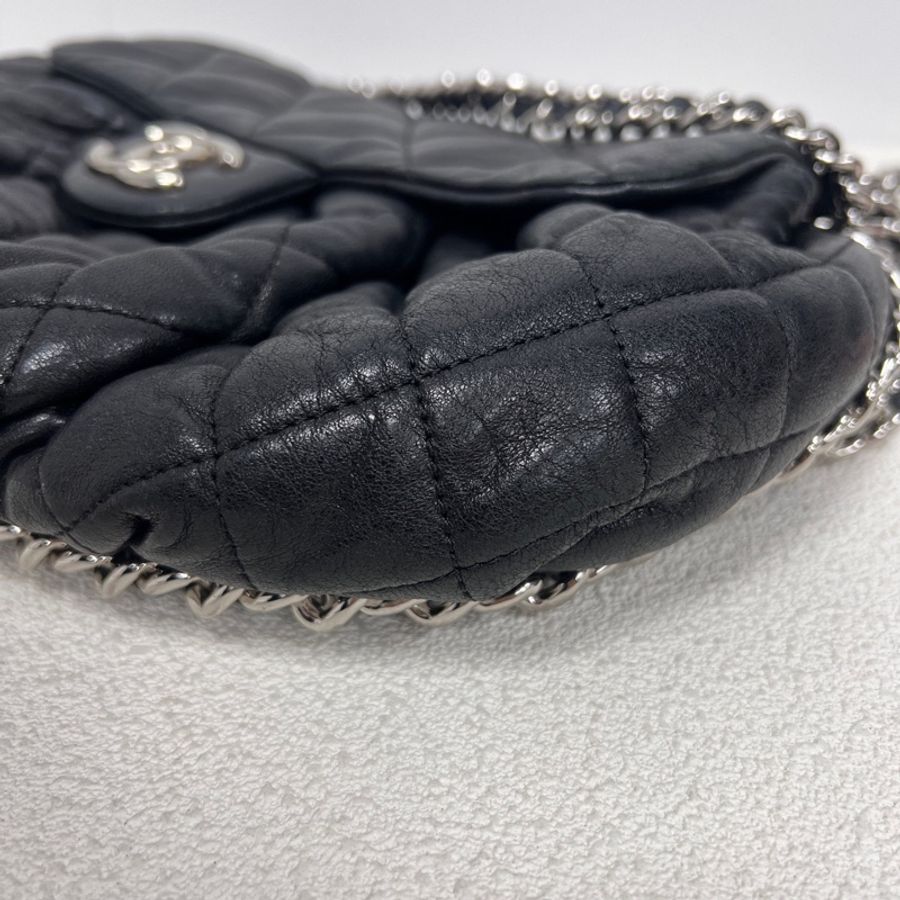 Chanel • 稀有黑銀牛皮滾邊鏈條南瓜包-5