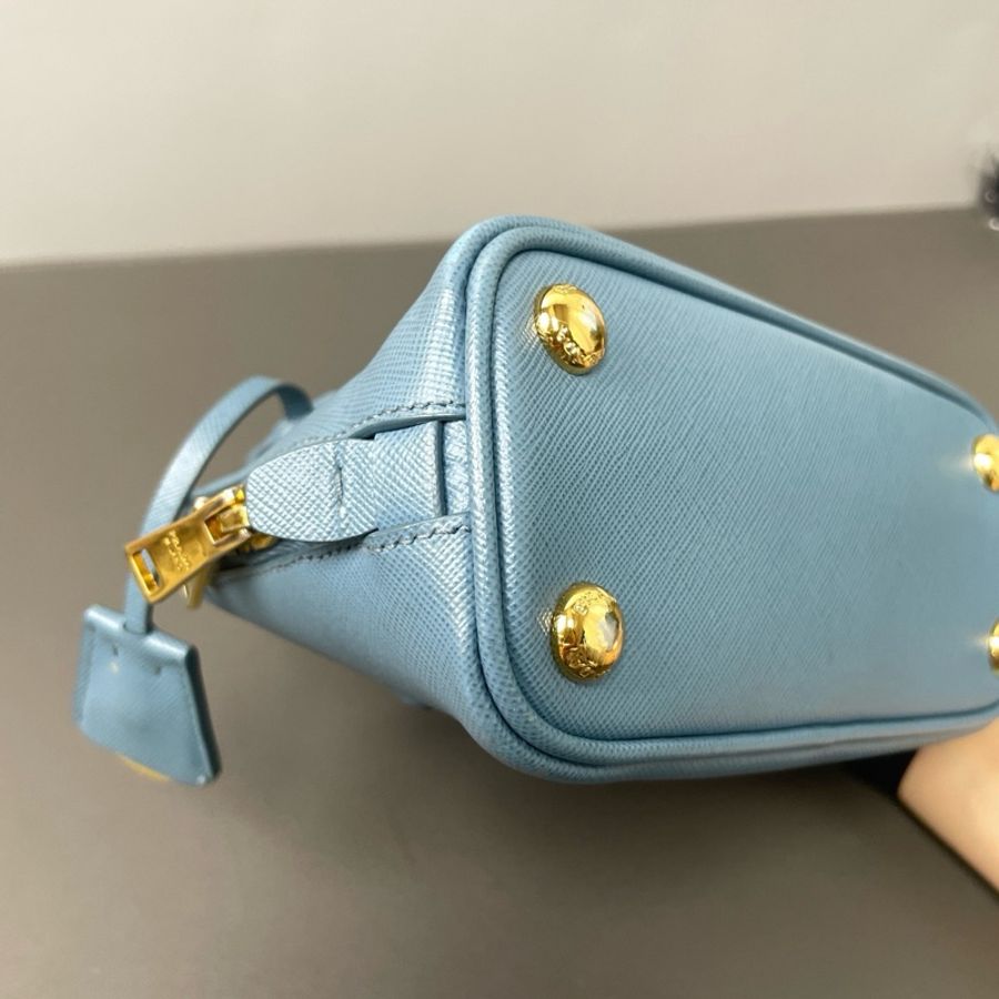 Prada • 經典十字紋牛皮迷你貝殼包 Baby Blue 寶寶藍-7