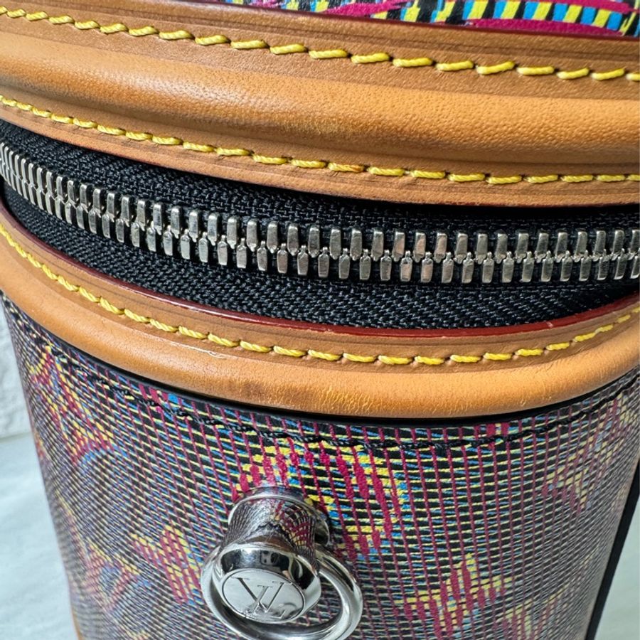 Louis Vuitton 路易威登 M55457 秀款 CANNES拼色手提/肩背圓桶包-10