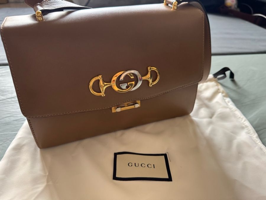 GUCCI 棕色牛皮 Zumi 系列肩斜包-0