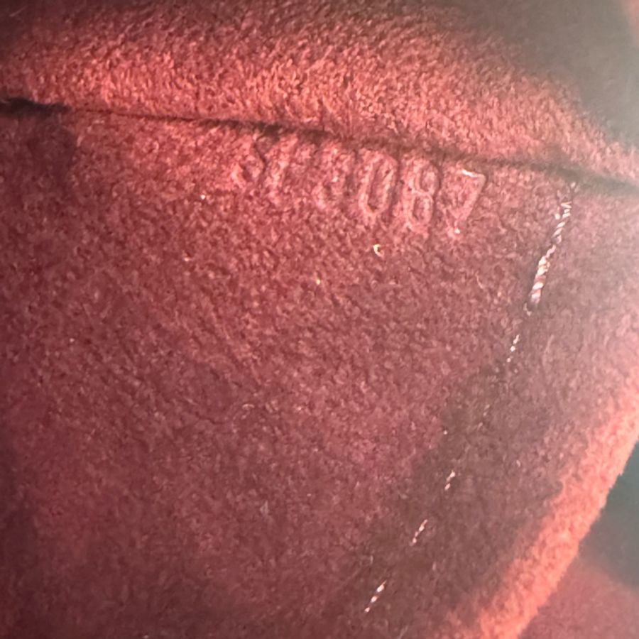 Louis Vuitton Priscilla Handbag-16