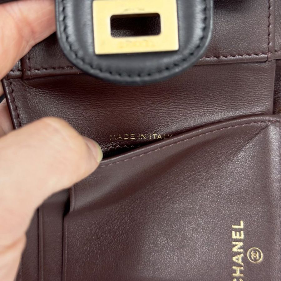 CHANEL 2.55 扭扣 短銀包-24