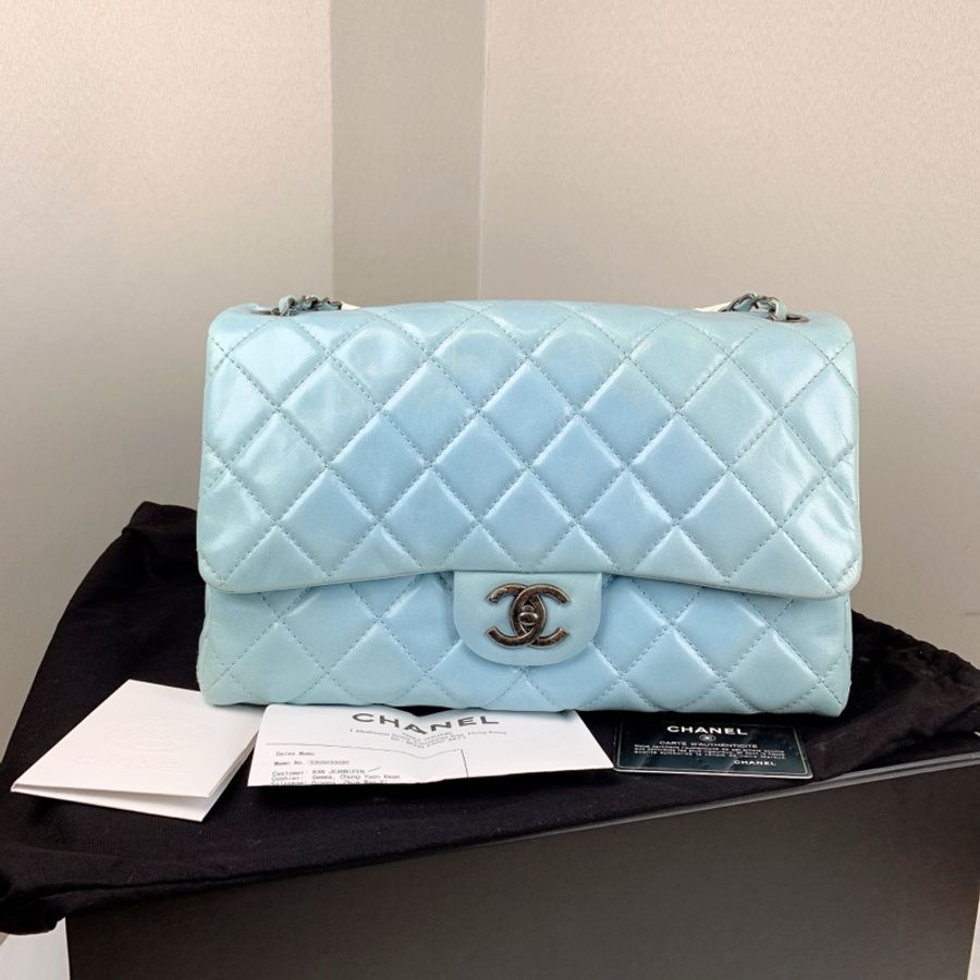 香奈兒/Chanel 經典CF Jumbo 銀扣淺藍色油蠟皮牛皮菱格紋口蓋包 配件:盒子,塵袋,保卡,購證30x10x20cm-0