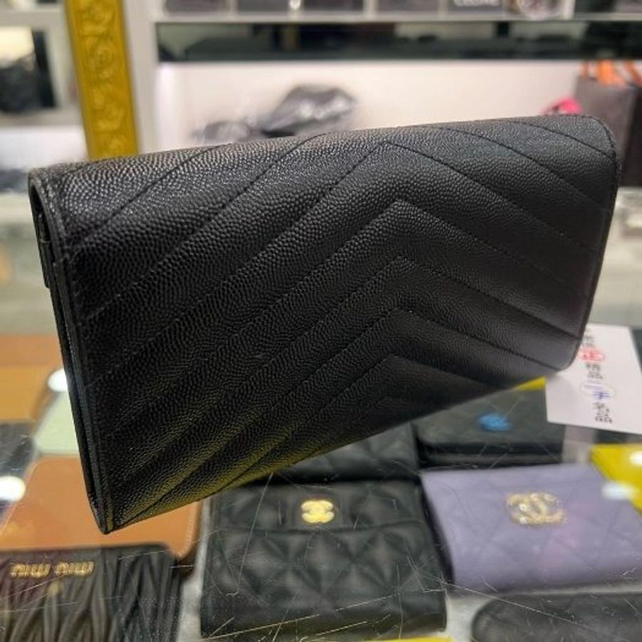 東區正精品㊣YSL Saint Laurent 372264 黑色荔枝皮金字 LOGO 信封釦子長夾 RZ6384-7