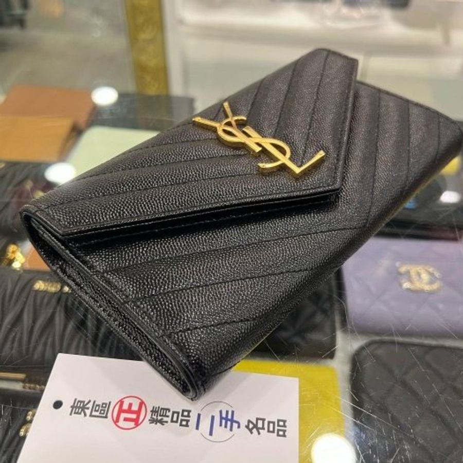 東區正精品㊣YSL Saint Laurent 372264 黑色荔枝皮金字 LOGO 信封釦子長夾 RZ6384-9