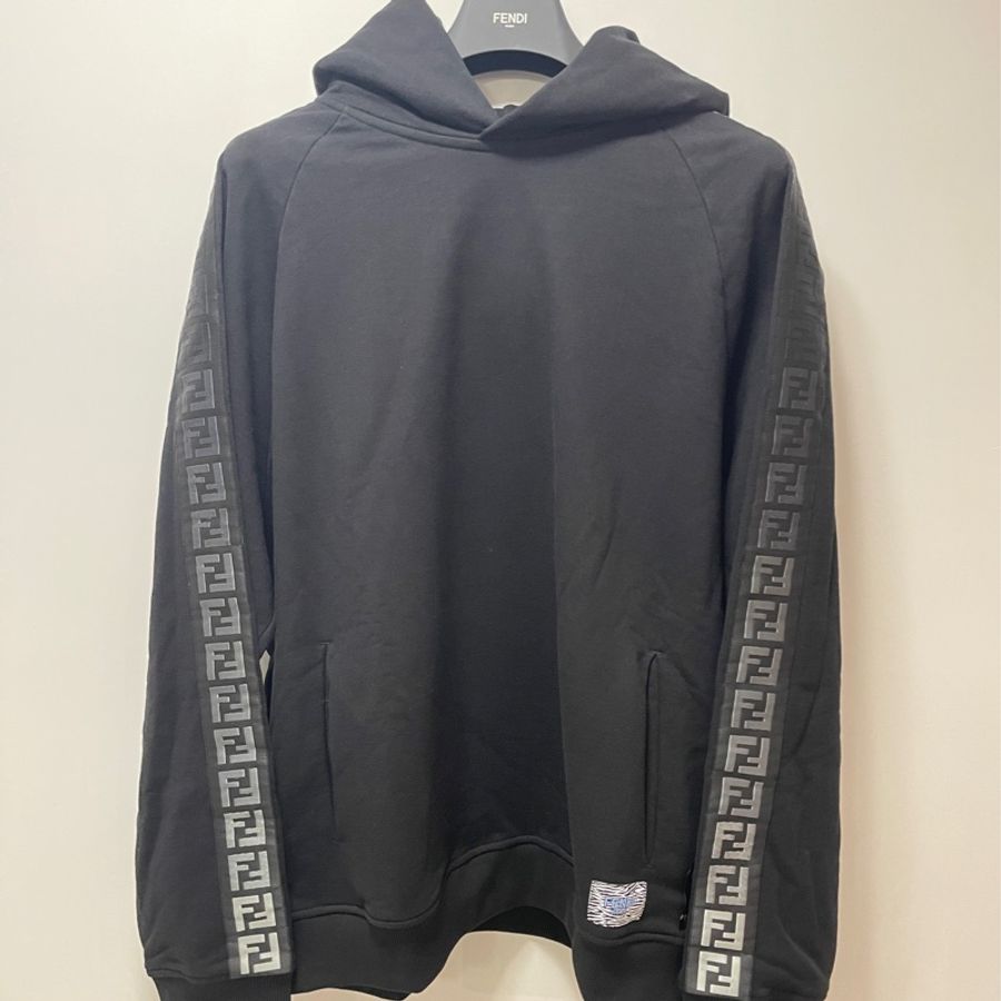 Fendi 黑色加絨FF Logo衛衣-0