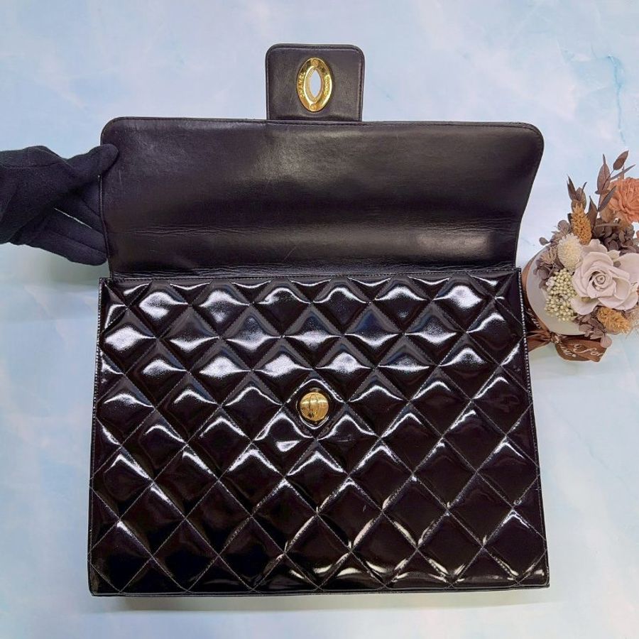 CHANEL Vintage菱格紋漆皮雙C轉扣公事包-3