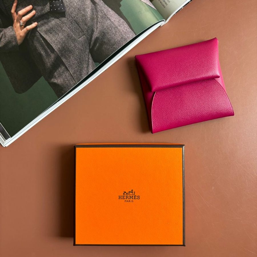 ::HERMES:: D刻桃紅色牛皮 BASTIA釦式零錢包-0