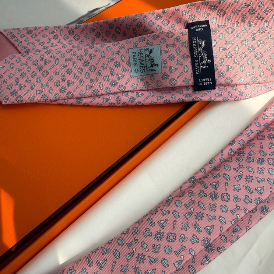 Hermes 粉色海洋領帶😍-4