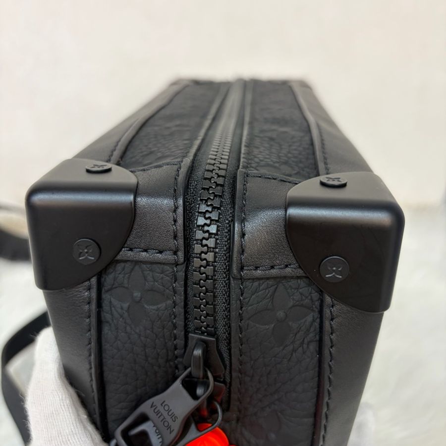 LV M53288 Soft Trunk黑色 壓紋 牛皮 軟箱 皮革 方箱 斜背包-8