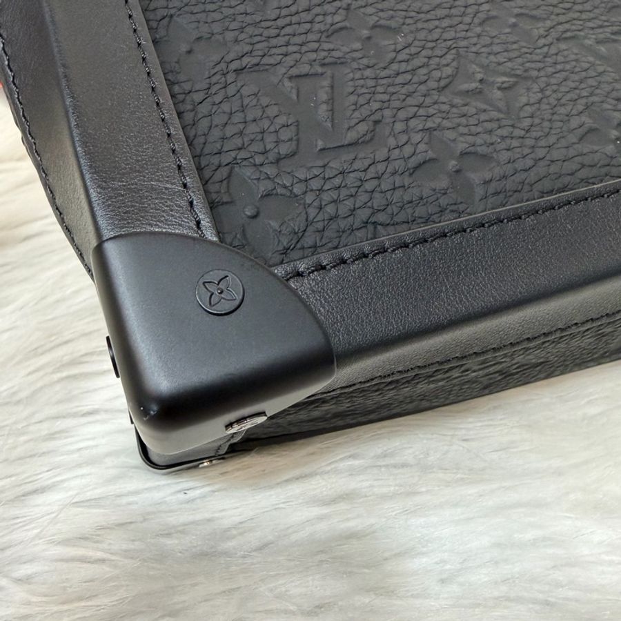LV M53288 Soft Trunk黑色 壓紋 牛皮 軟箱 皮革 方箱 斜背包-65