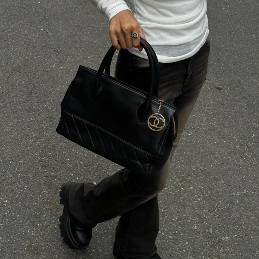 【超級新🆕】 Chanel 黑金羊皮 小托特肩背包 （專櫃223,000）-5