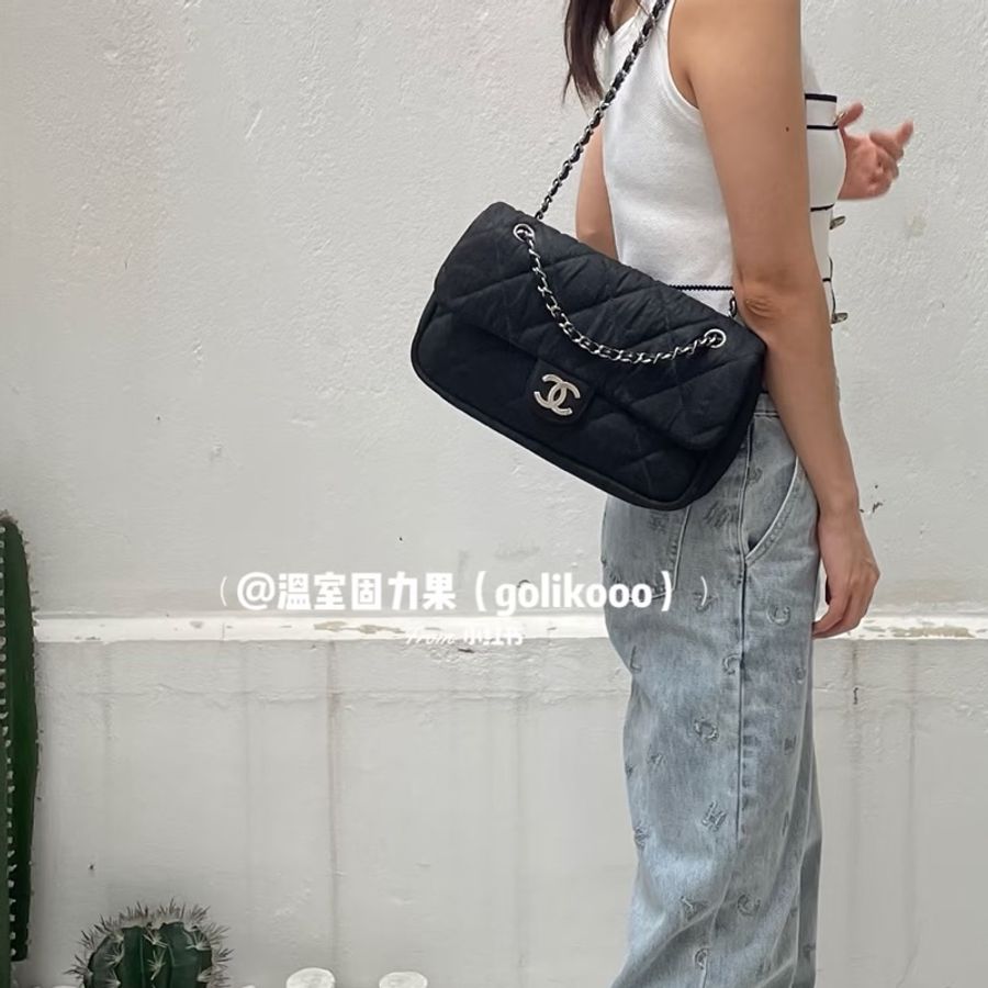 Chanel • 黑銀蕾絲科技布面尼龍Cf 25-1