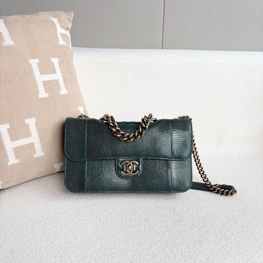 Chanel • 絕版孟買祖母綠蜥蜴皮金釦鏈條包 有卡✔️-1
