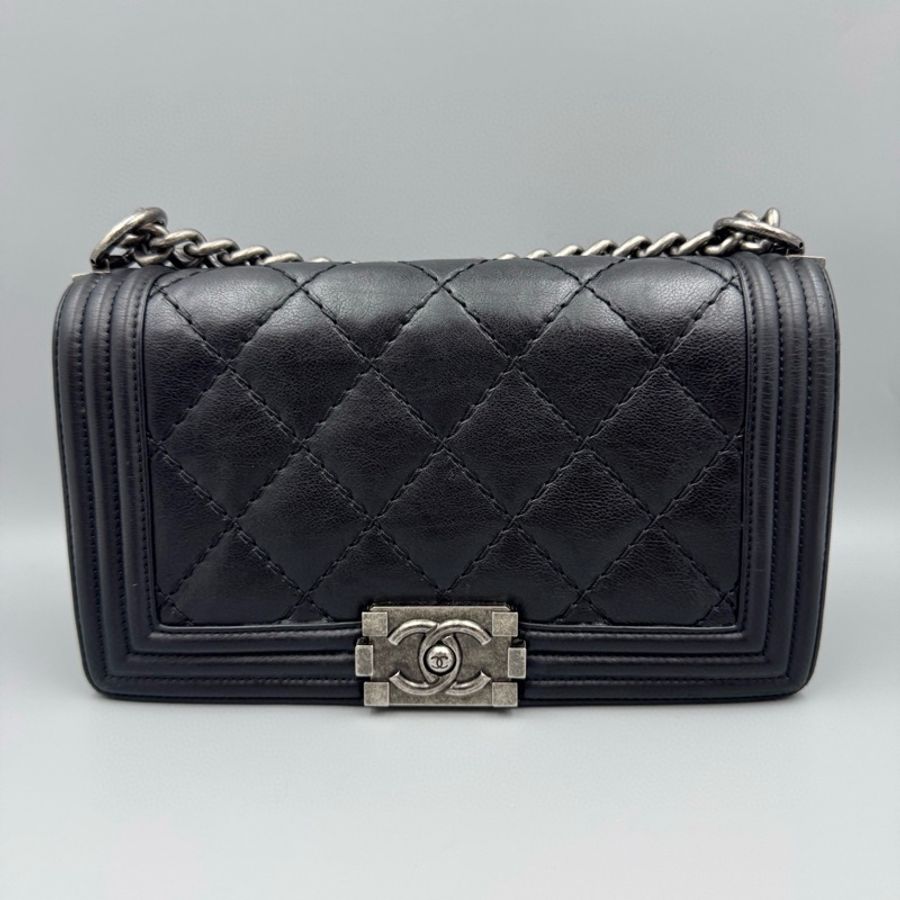 Chanel • 經典黑銀外縫線牛皮Le Boy 25 中號-2