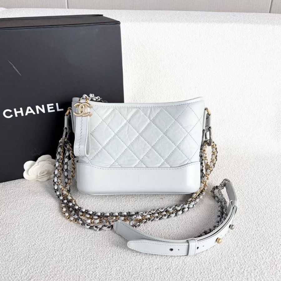 Chanel 流浪包小號嬰兒藍 金扣 牛皮 芯片款 18*16*8 95新 配件塵袋-2